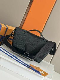 Picture of LV Mens Bags _SKUfw147055746fw